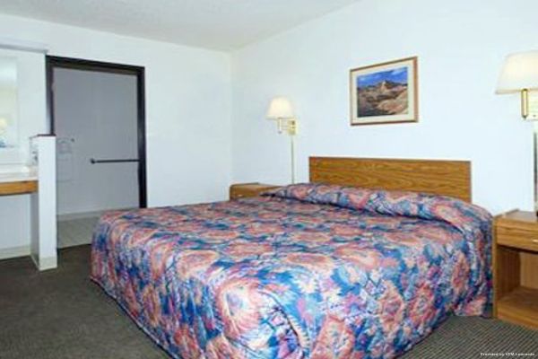 DOLLAR INN HOT SPRINGS (Hot Springs)